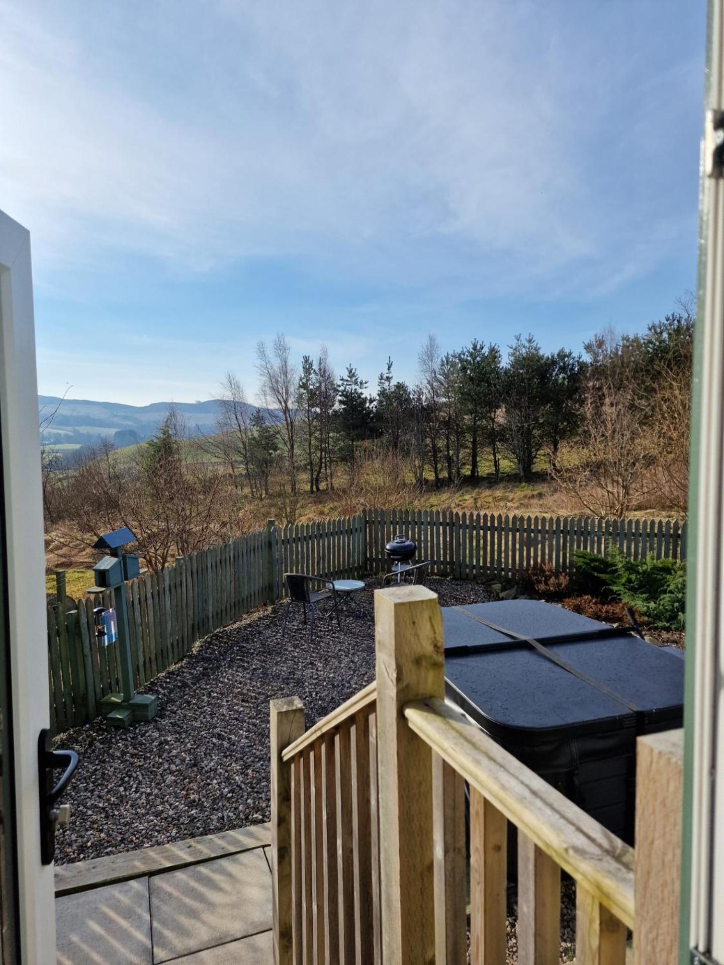 Dalnoid Cottages & Treehouses Nr Glenshee Spittal of Glenshee Exterior foto