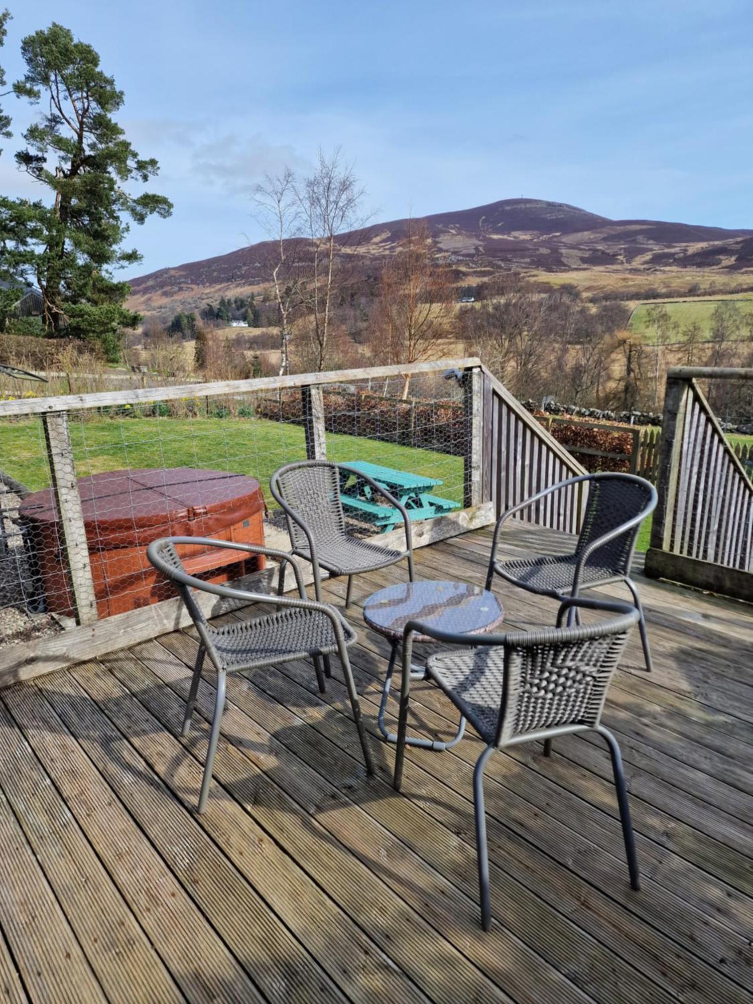 Dalnoid Cottages & Treehouses Nr Glenshee Spittal of Glenshee Exterior foto