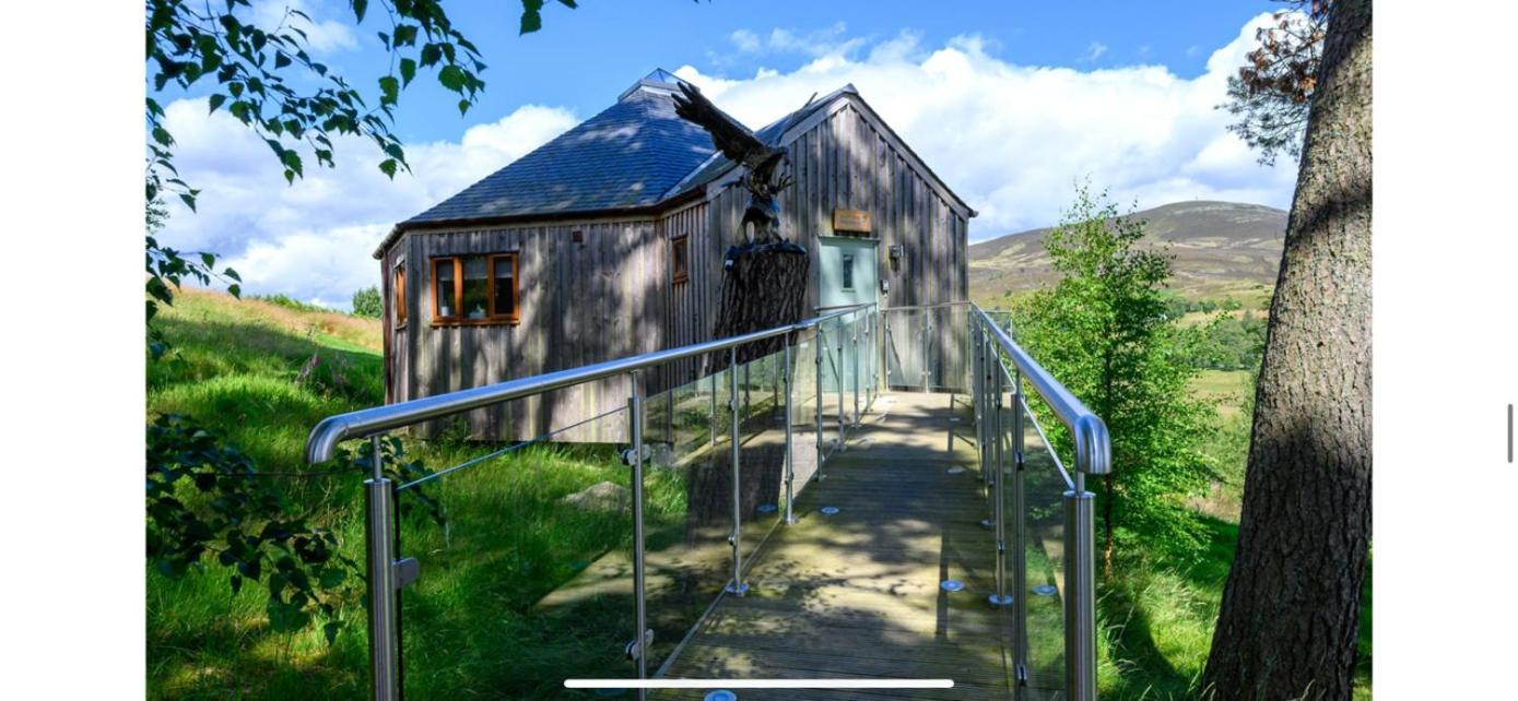 Dalnoid Cottages & Treehouses Nr Glenshee Spittal of Glenshee Exterior foto