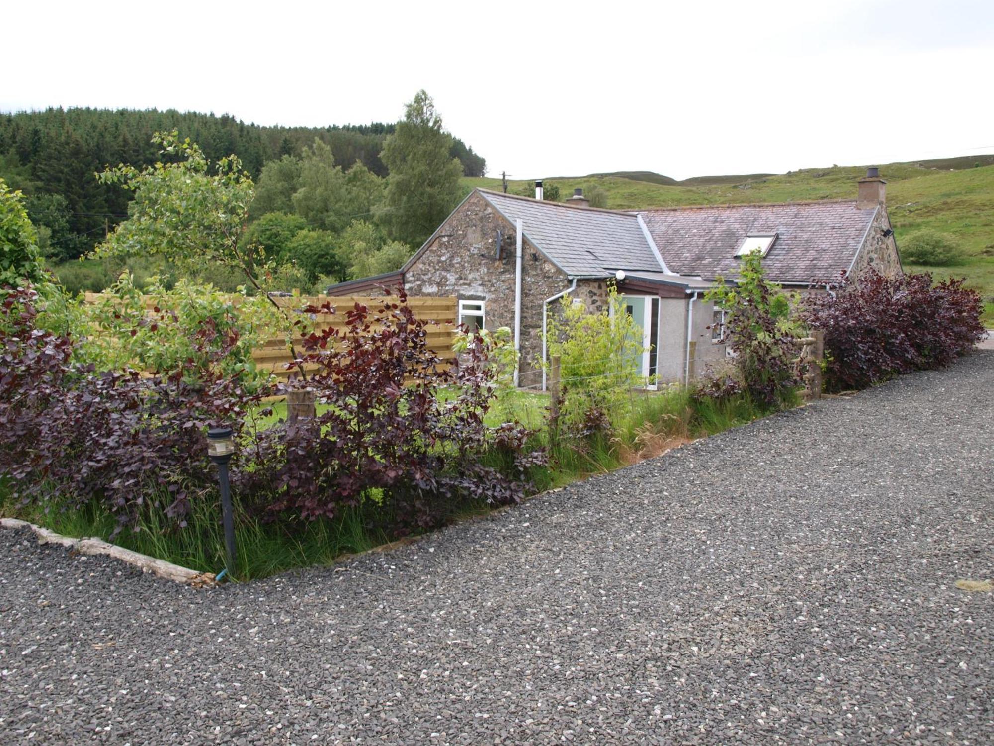 Dalnoid Cottages & Treehouses Nr Glenshee Spittal of Glenshee Exterior foto